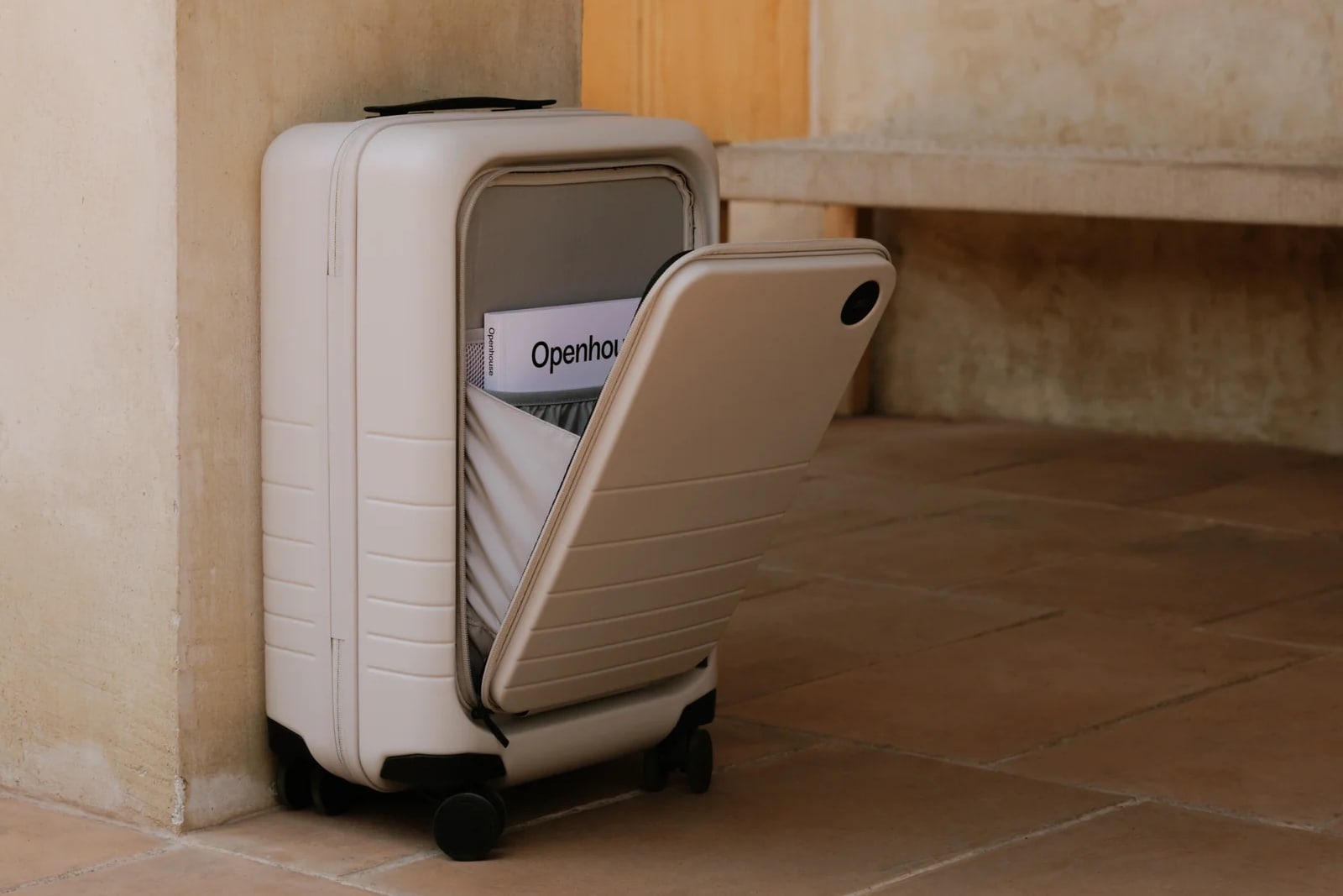 How-To-Measure-A-Suitcase-In-Linear-Inches how-to-measure-a-suitcase-in-linear-inches