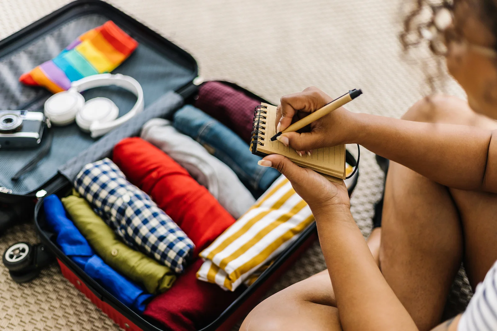 How-To-Pack-In-One-Suitcase-As-A-Couple how-to-pack-in-one-suitcase-as-a-couple