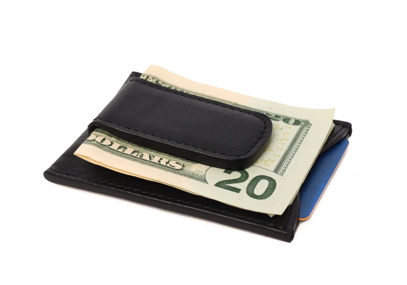 How-To-Put-Money-Into-A-Card-Holder how-to-put-money-into-a-card-holder