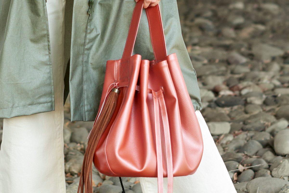 how-to-sew-a-leather-handbag
