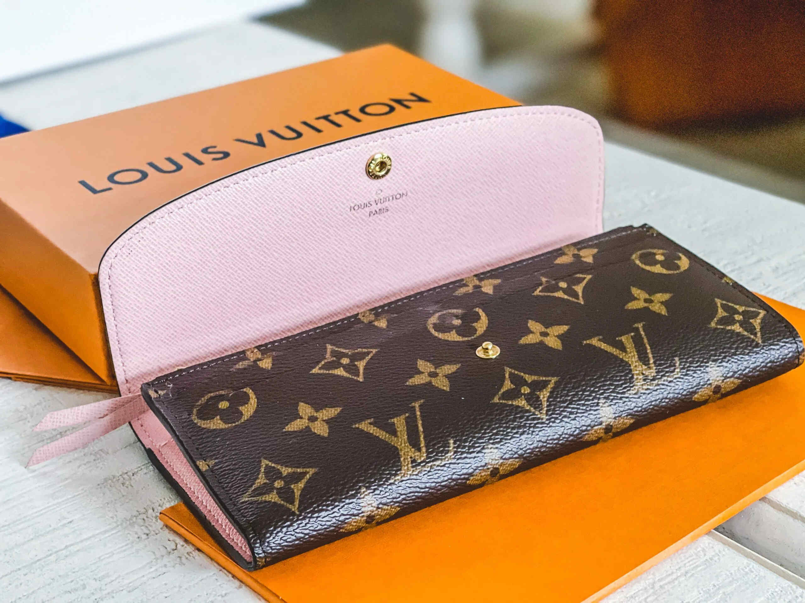 Louis Vuitton Wallet Fake vs Real Guide 2023: How to Know if a