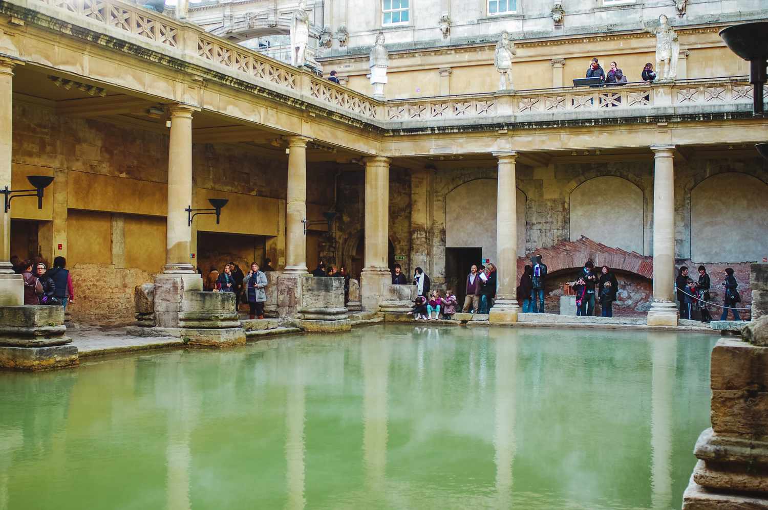 how-to-visit-the-roman-baths-in-bath-england