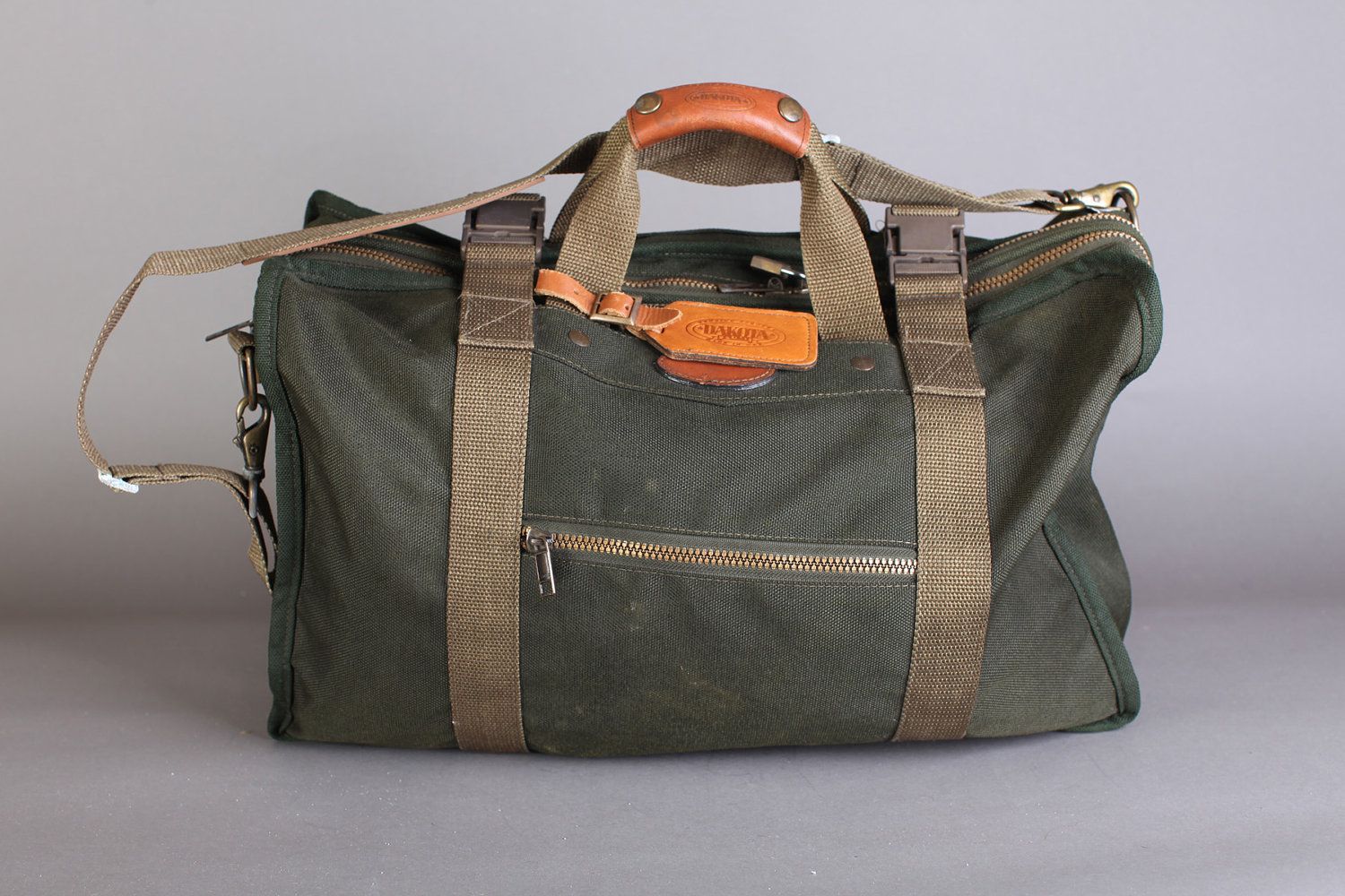 how-were-tumi-and-dakota-luggage-related