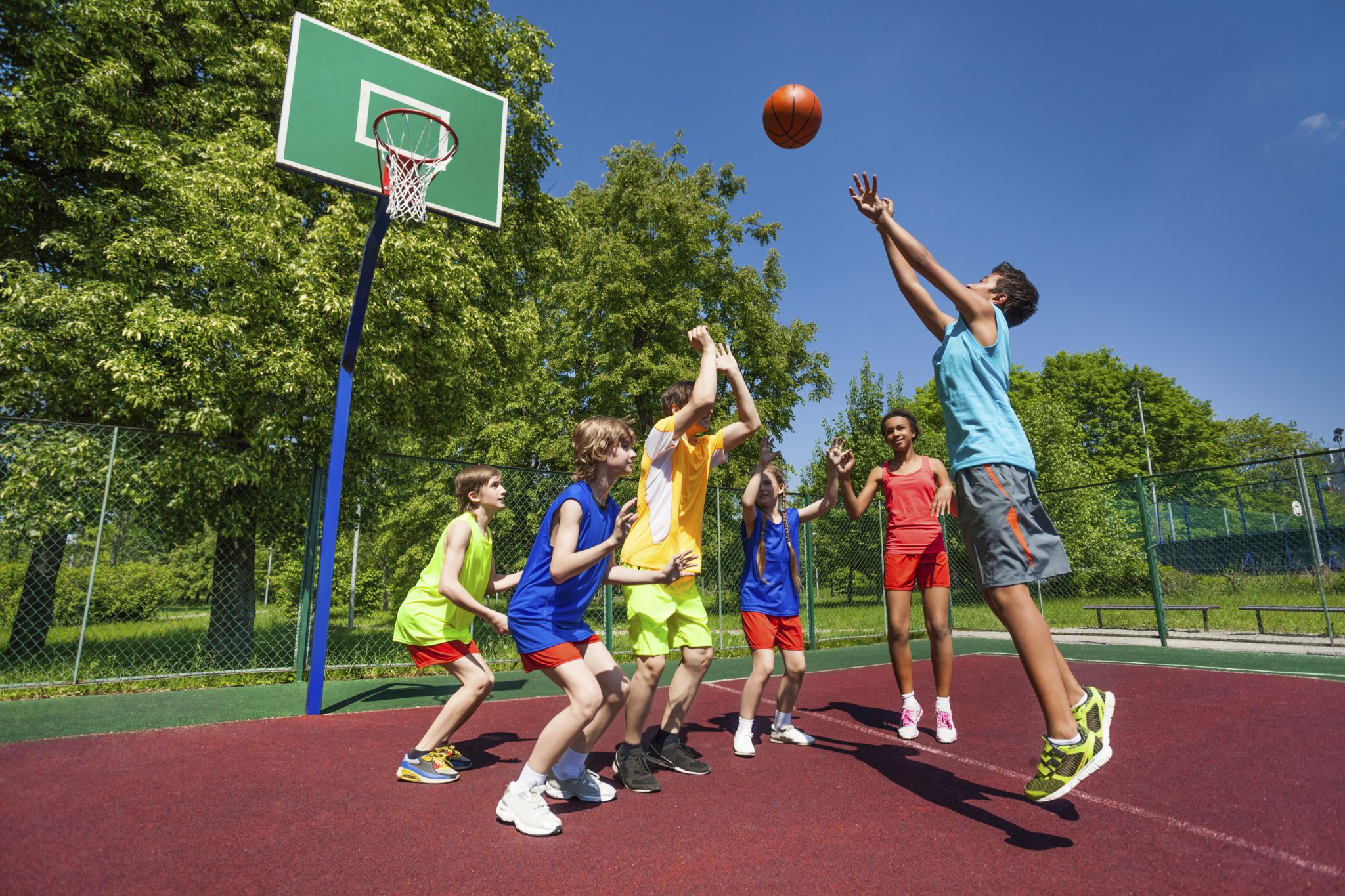 Kids-Help-Put-Up-A-Fence-Next-To-The-Basketball-Court-At-The-Islamic-Center kids-help-put-up-a-fence-next-to-the-basketball-court-at-the-islamic-center