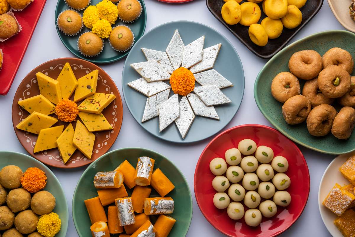 Let8217s-All-Bulk-Buy-These-Old-Delhi-Sweets-While-We-Still-Can lets-all-bulk-buy-these-old-delhi-sweets-while-we-still-can
