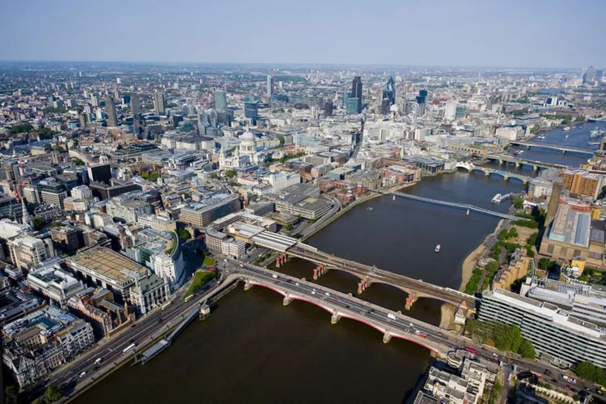 London-Travel-Your-Guide-To-6-24-And-48-Hours-Layover-In-London london-travel-your-guide-to-6-24-and-48-hours-layover-in-london