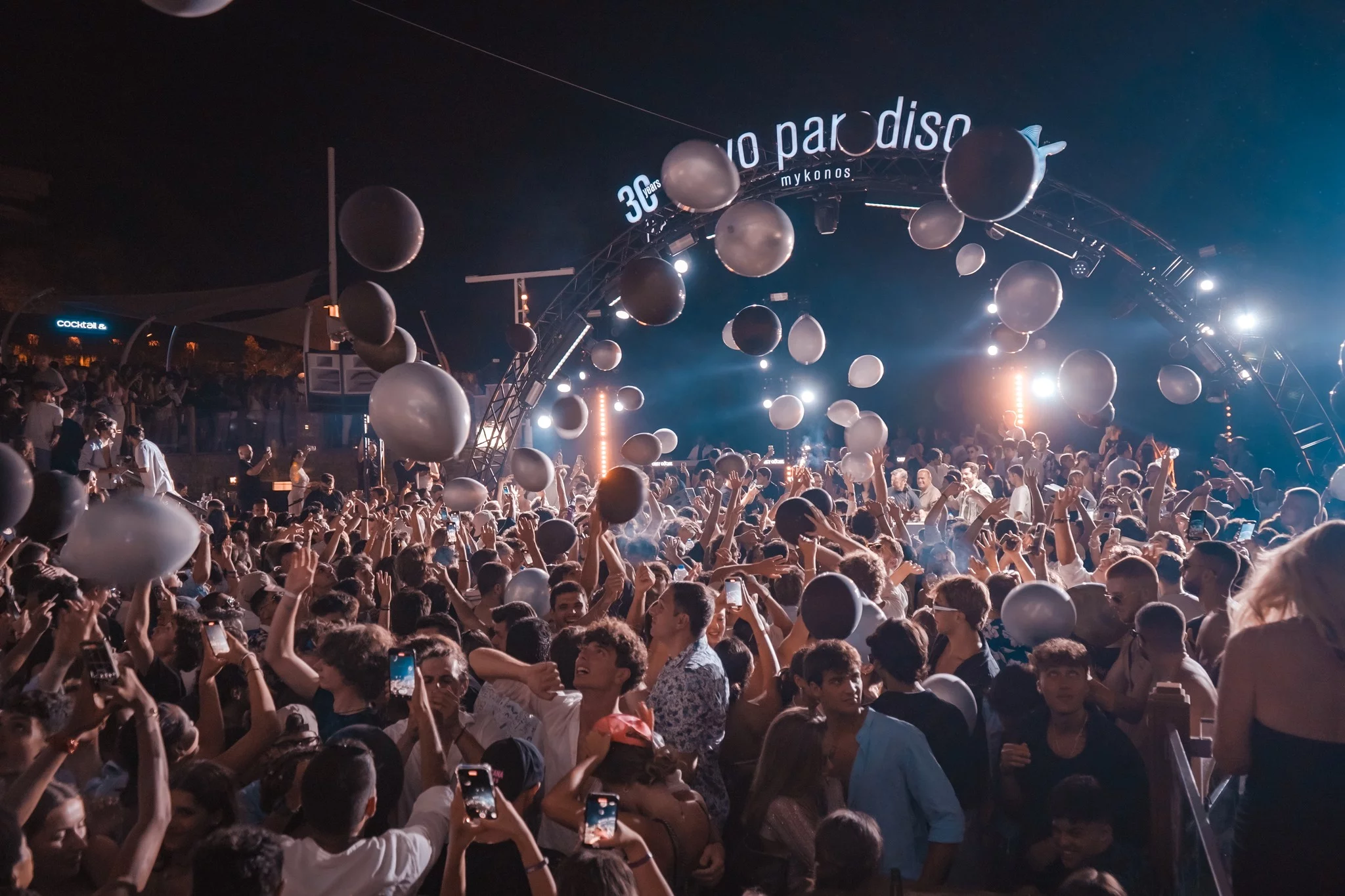 Mykonos-Beach-And-Party-Guide mykonos-beach-and-party-guide