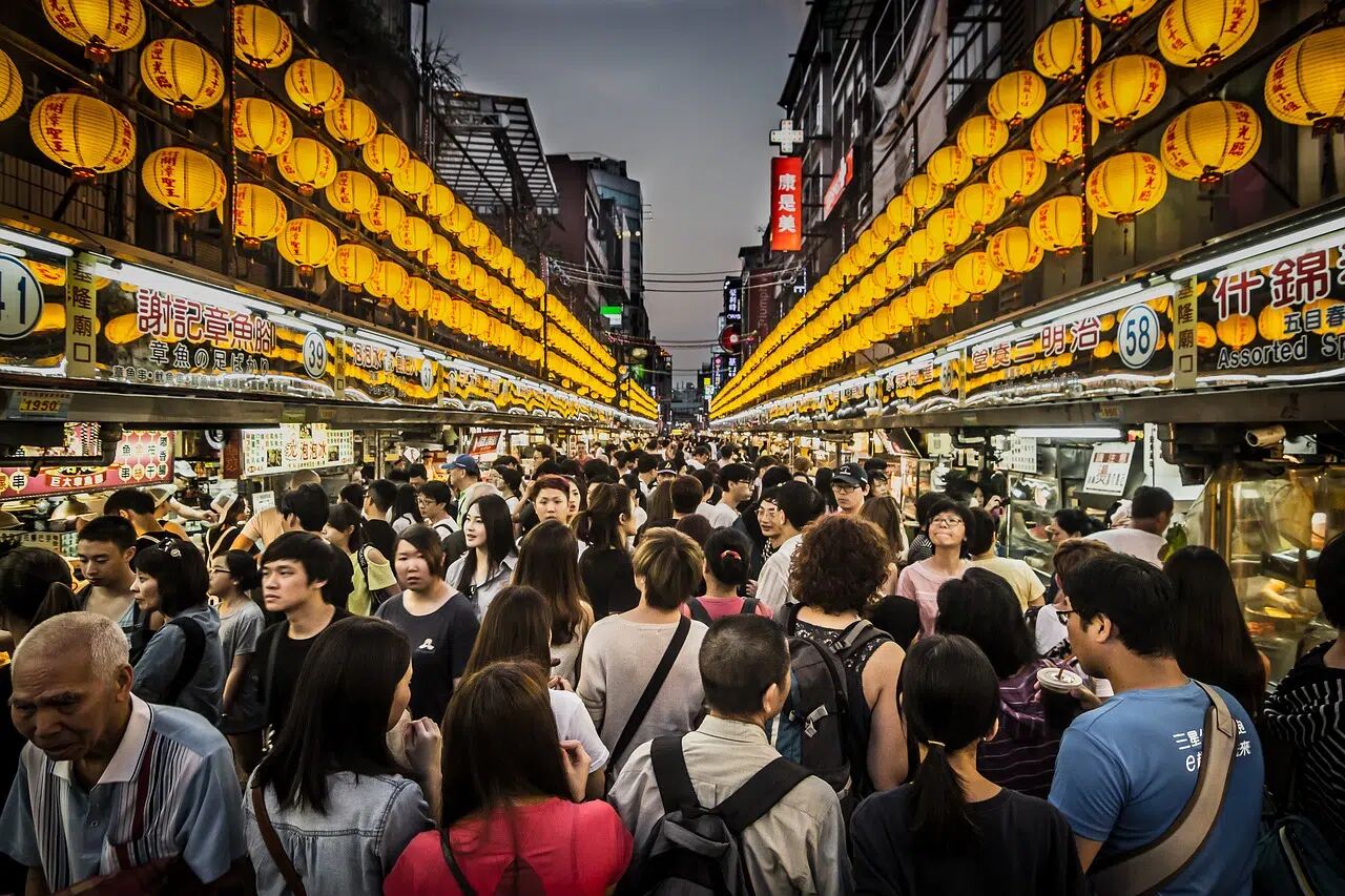 Overtourism-How-You-Can-Help-Solve-This-Global-Travel-Problem overtourism-how-you-can-help-solve-this-global-travel-problem