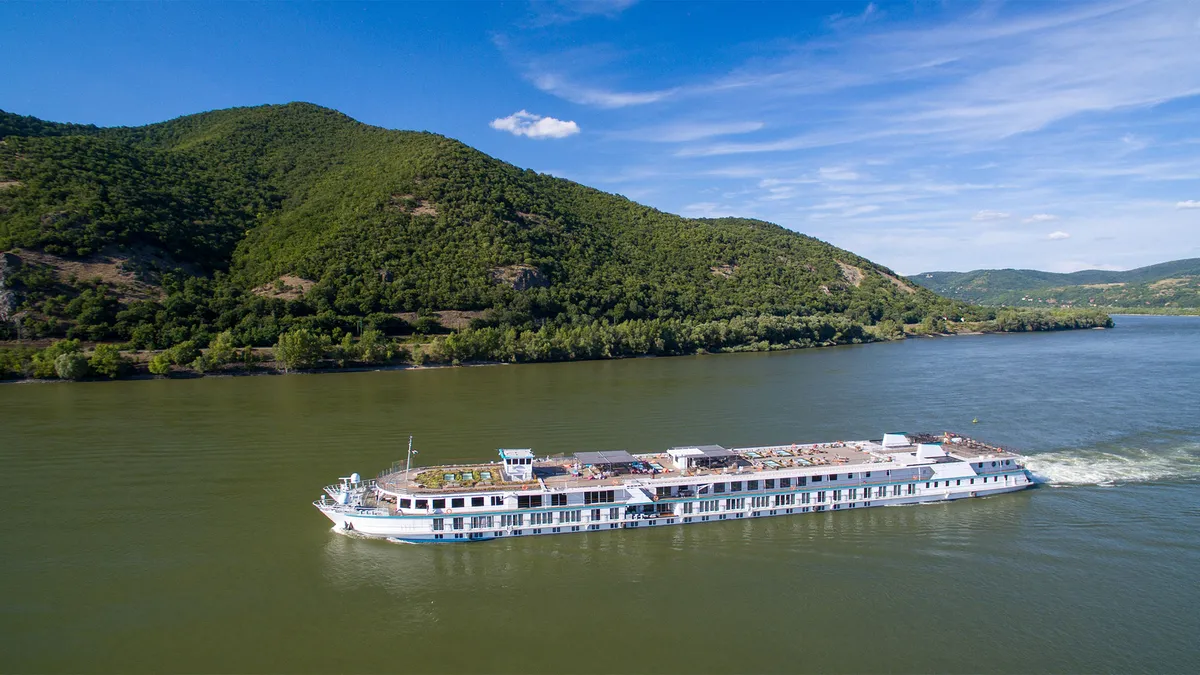 River-Cruise-Onboard-Crystal-Cruises8217-Mozart river-cruise-onboard-crystal-cruises-mozart