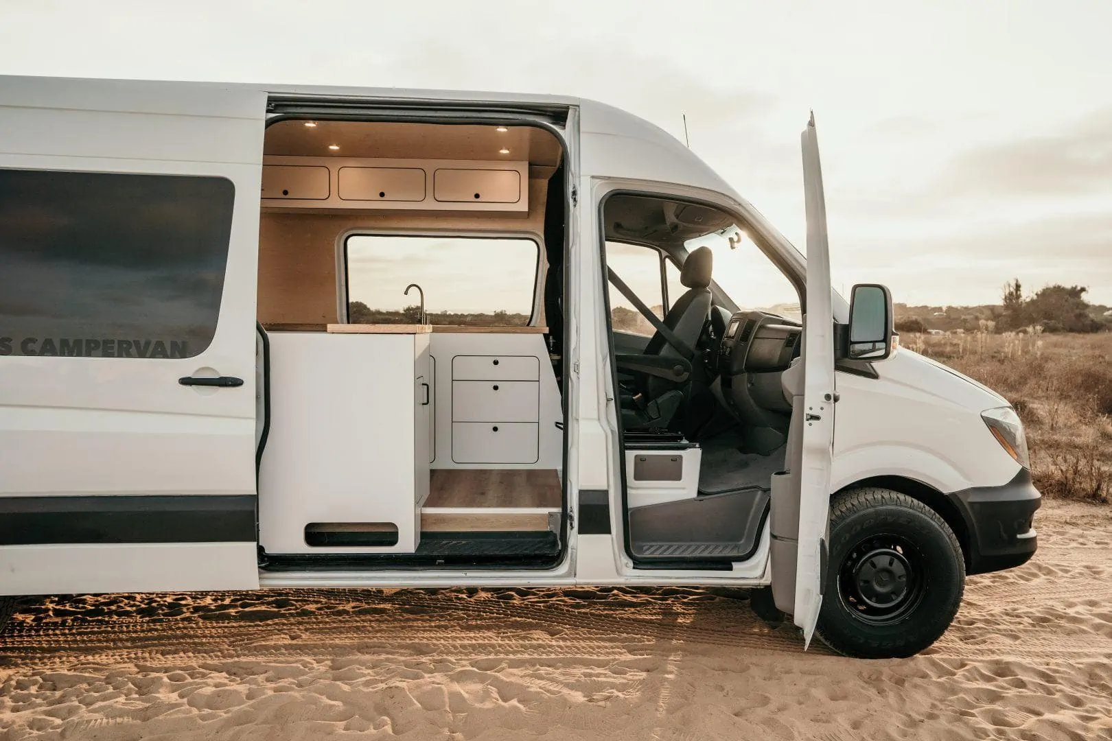 Should-I-Buy-A-Travel-Trailer-Or-A-Campervan-8211-Which-Is-Better should-i-buy-a-travel-trailer-or-a-campervan-which-is-better