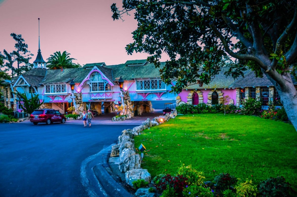 Staying-At-Madonna-Inn-In-California staying-at-madonna-inn-in-california