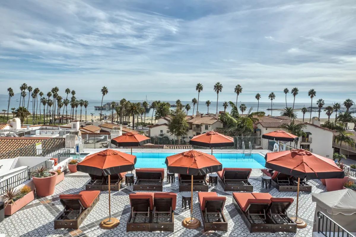 staying-at-the-hotel-californian-in-santa-barbara