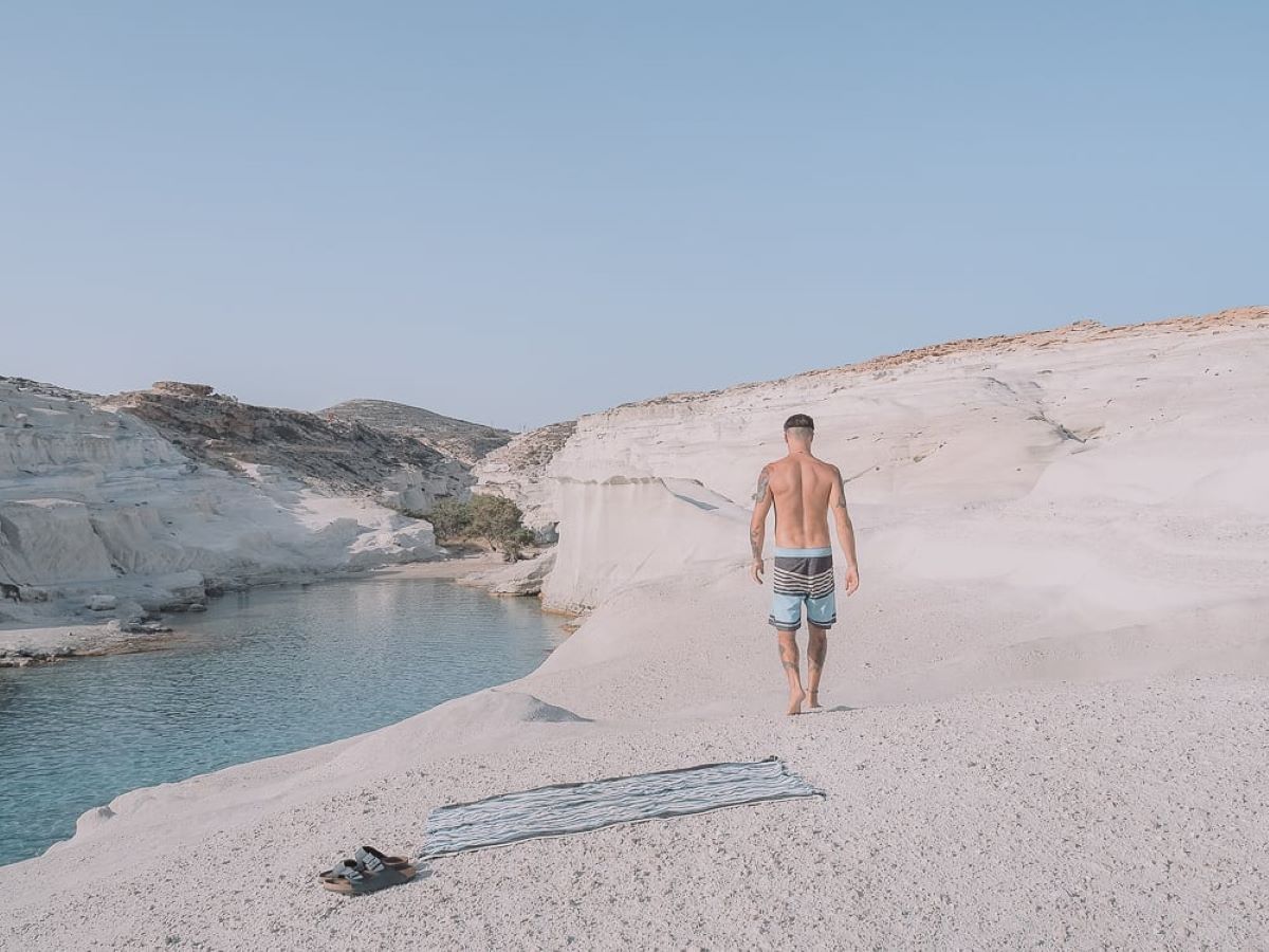 the-best-beaches-to-visit-on-milos