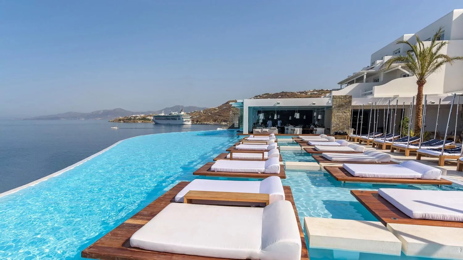 The-Best-Hotels-To-Stay-At-In-Mykonos the-best-hotels-to-stay-at-in-mykonos