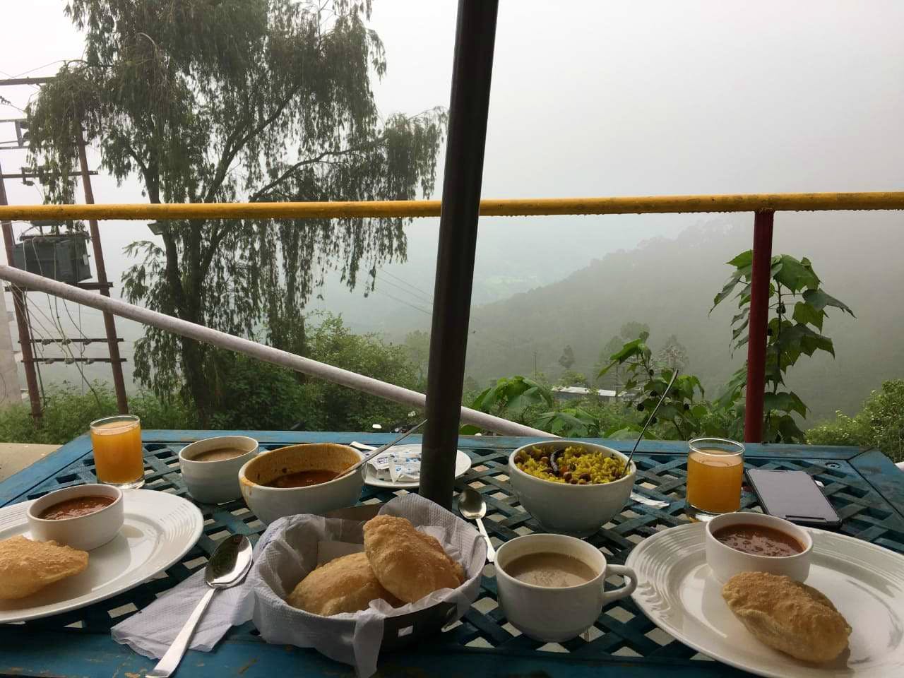 the-impeccable-crunch-of-breakfast-in-the-hills