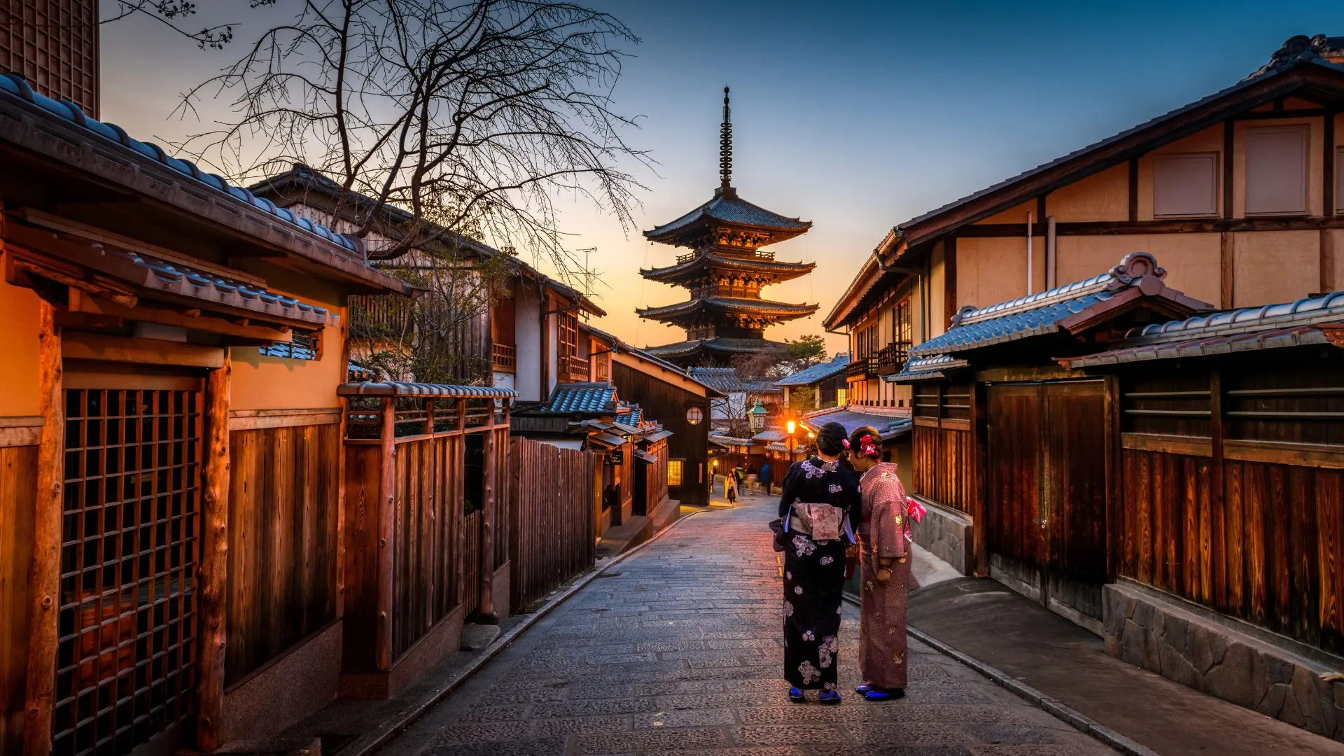 the-solo-female-travelers-guide-to-japan