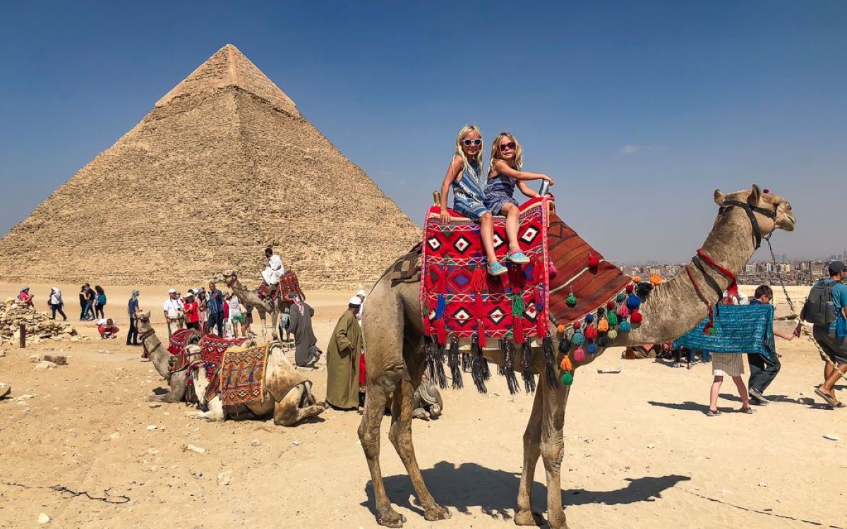 the-ultimate-guide-to-visiting-the-pyramids-of-giza
