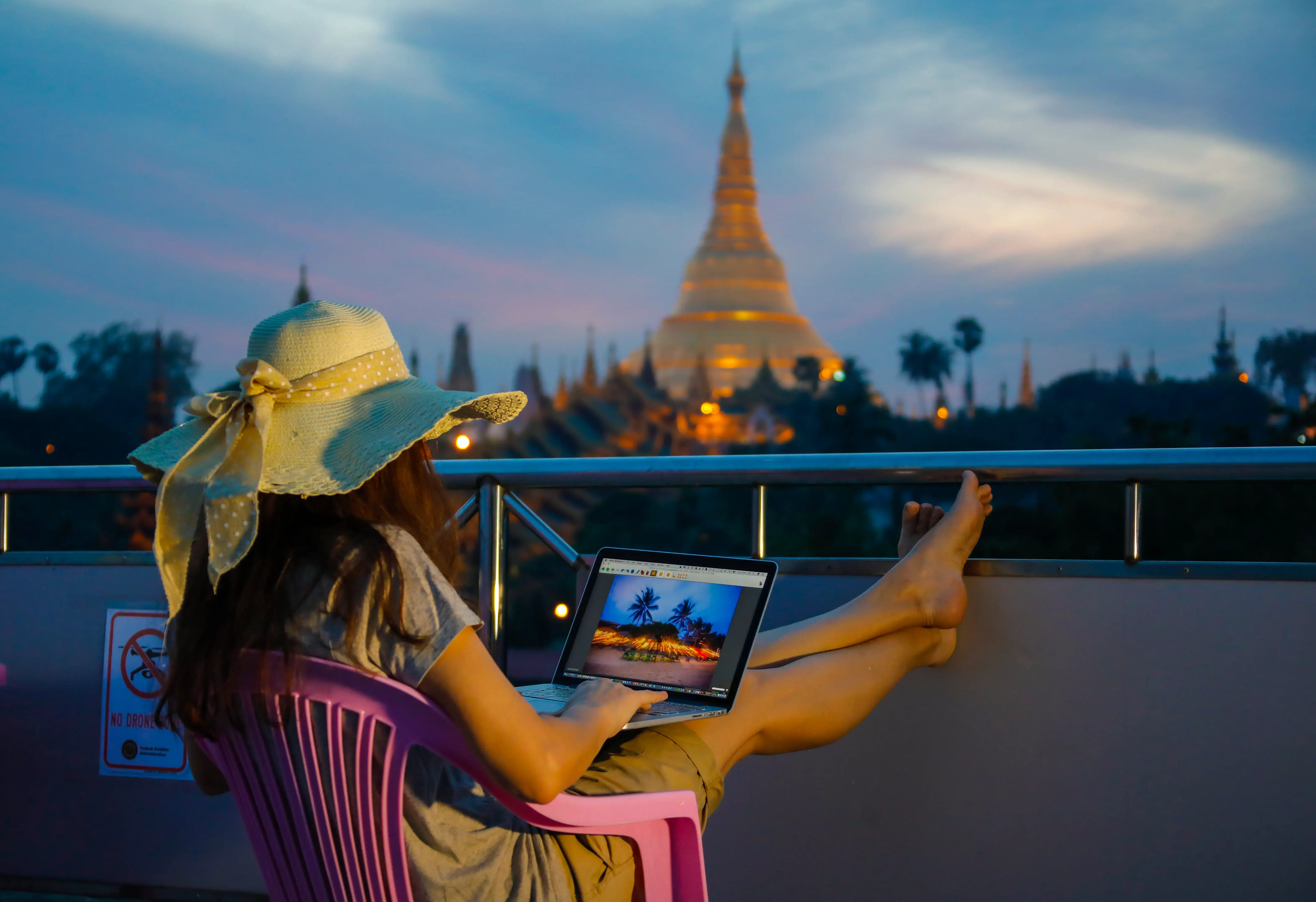 Tips-For-Traveling-The-World-With-A-Full-Time-Job tips-for-traveling-the-world-with-a-full-time-job