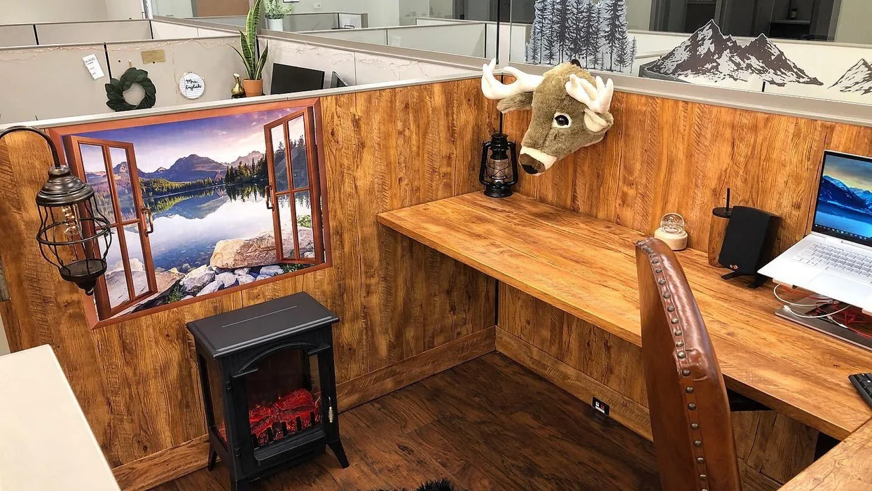 Travel-Themed-Office-Makeover travel-themed-office-makeover