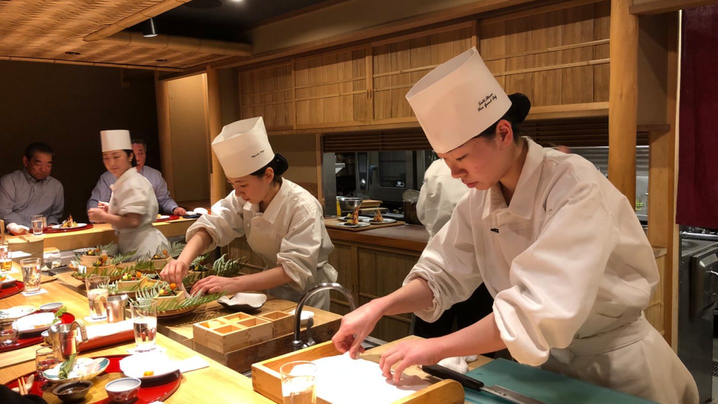 tsurutokame-the-only-all-female-kaiseki-restaurant-in-tokyo