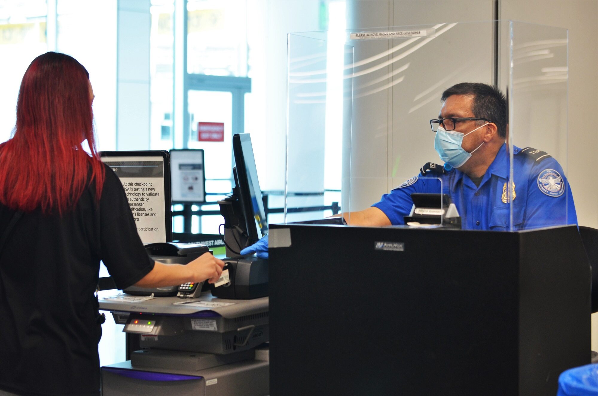 what-is-the-role-of-a-tsa-travel-document-checker