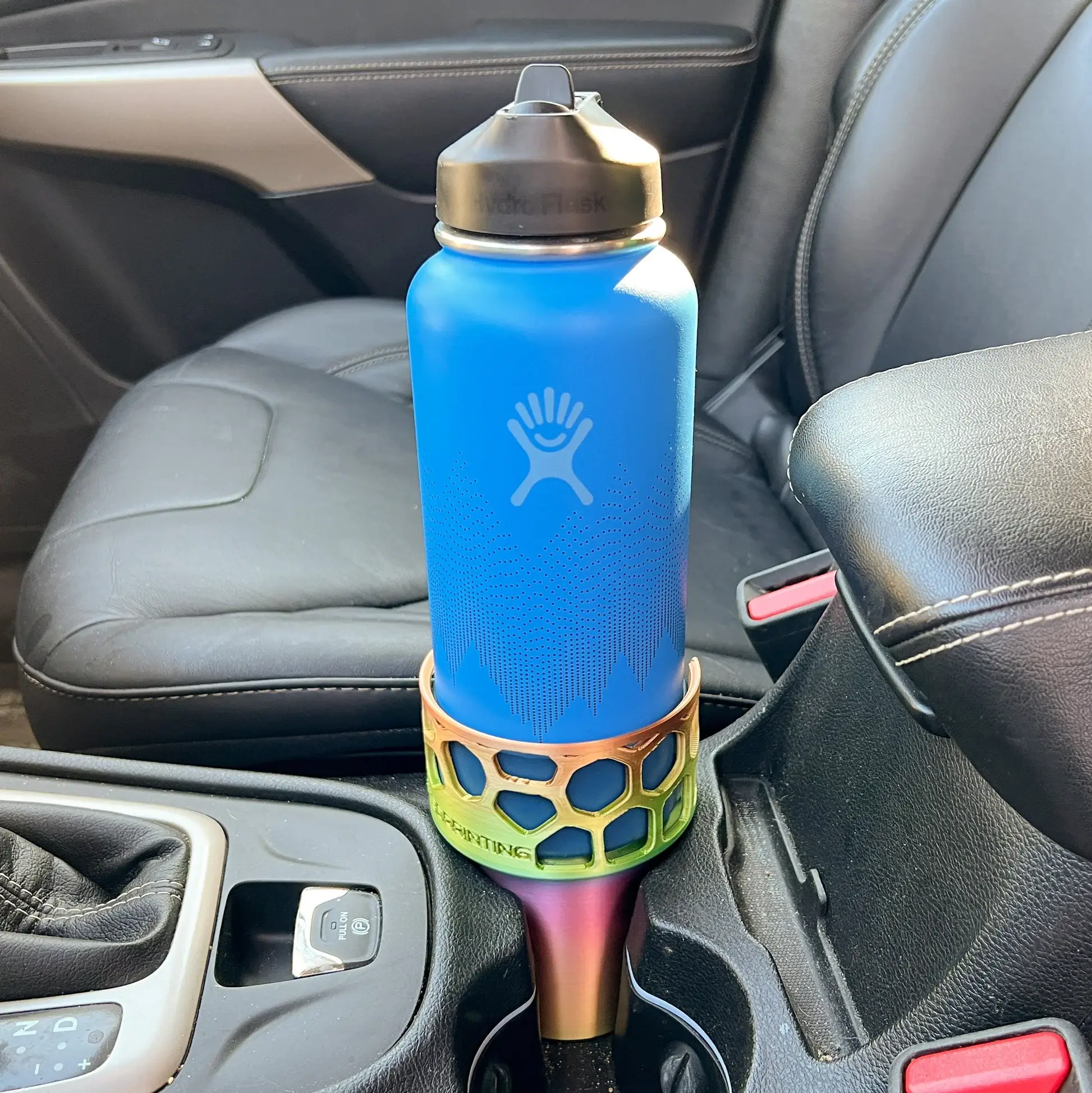 https://www.touristsecrets.com/wp-content/uploads/2023/10/what-size-hydro-flask-fits-in-car-cup-holder-1698063352.jpeg