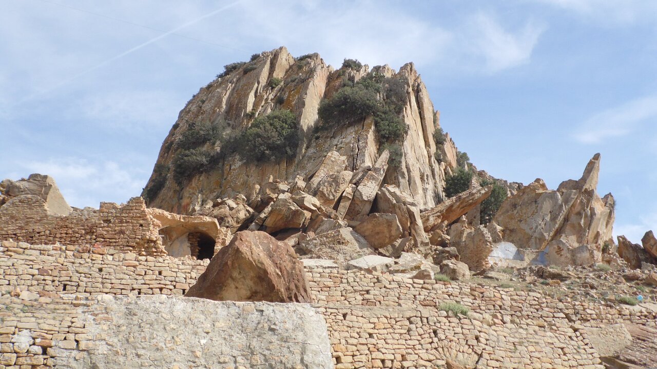 Zriba-Olia-An-Abandoned-Berber-Village-In-Tunisia zriba-olia-an-abandoned-berber-village-in-tunisia