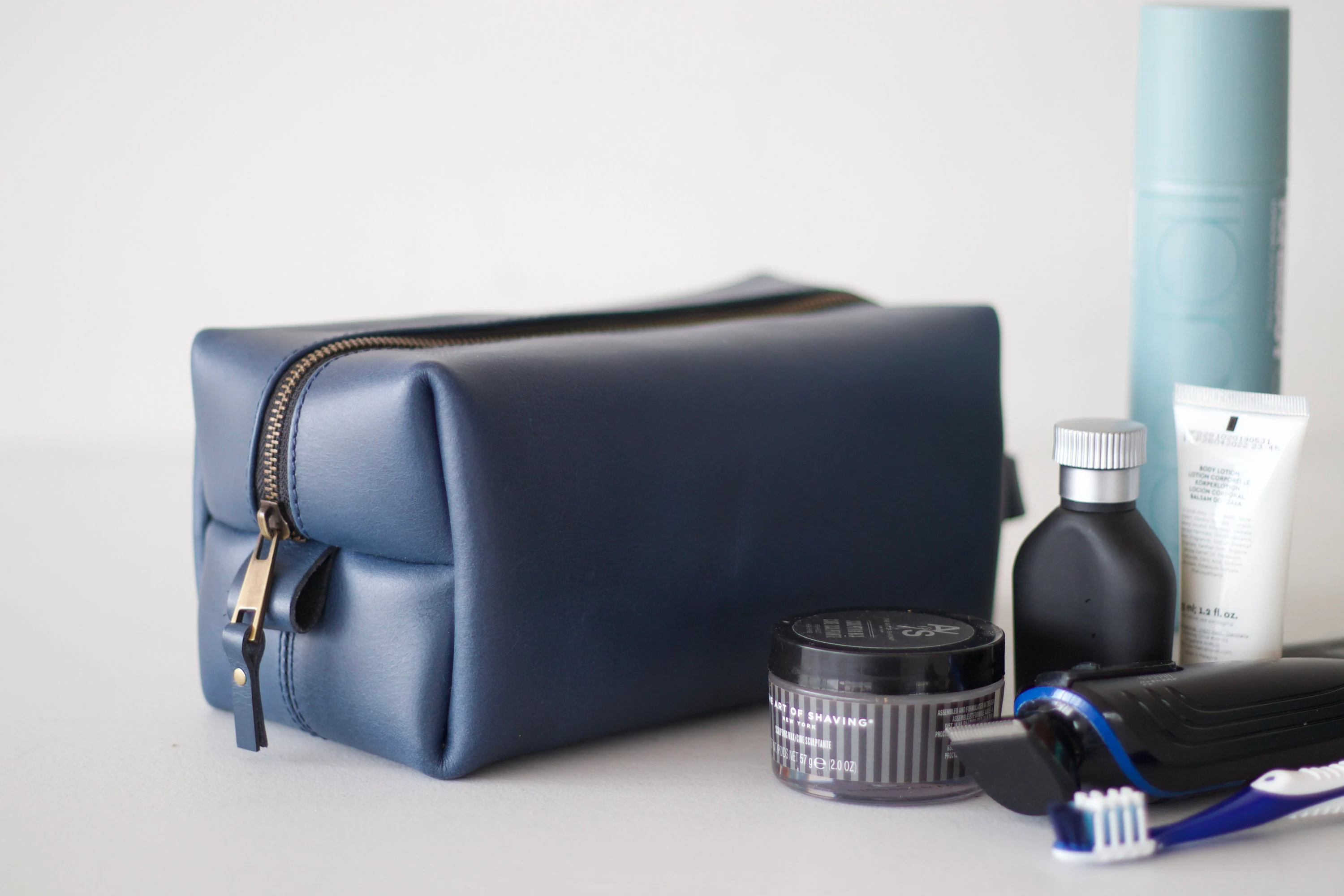 12 Best Men's Travel Kits For 2023 TouristSecrets