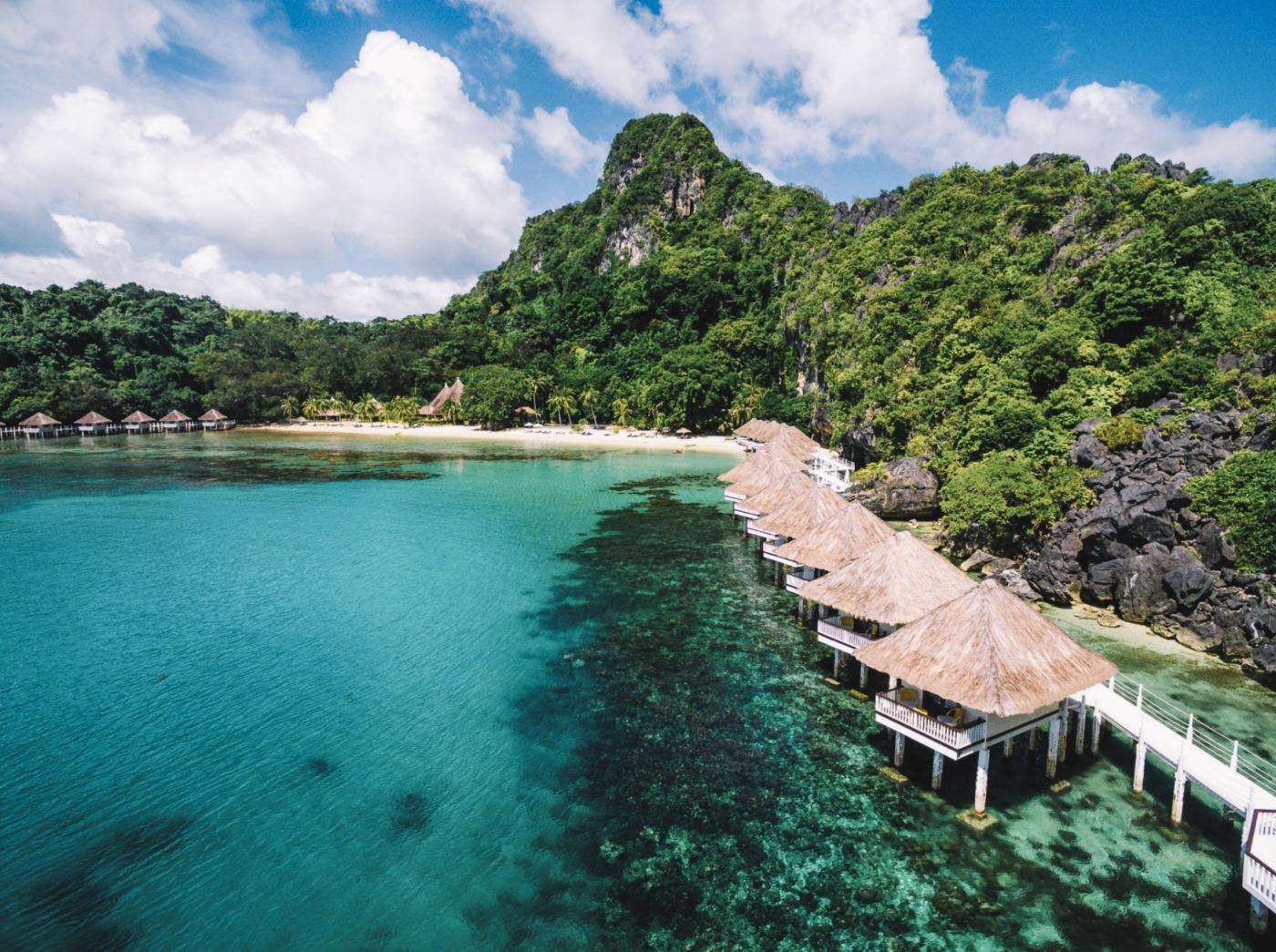 13 Amazing Over-Water Bungalows In The Philippines | TouristSecrets