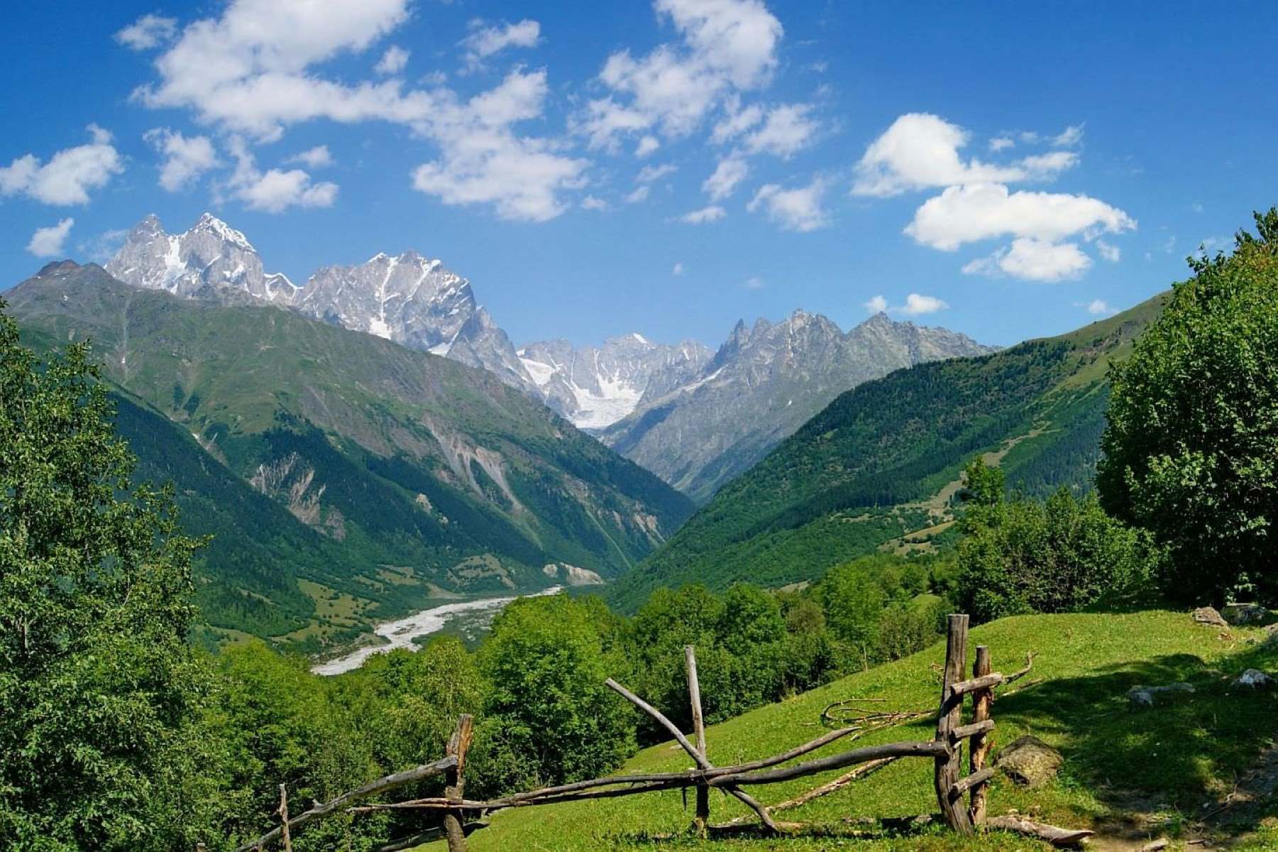 A-Guide-To-Hiking-In-Mestia a-guide-to-hiking-in-mestia