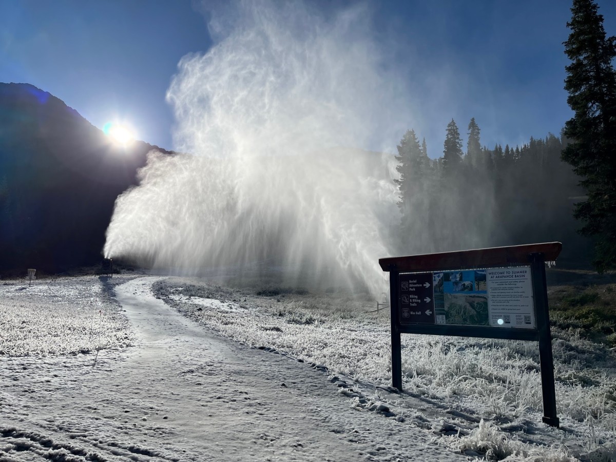 arapahoe-basin-ski-area-opening-start-of-the-season