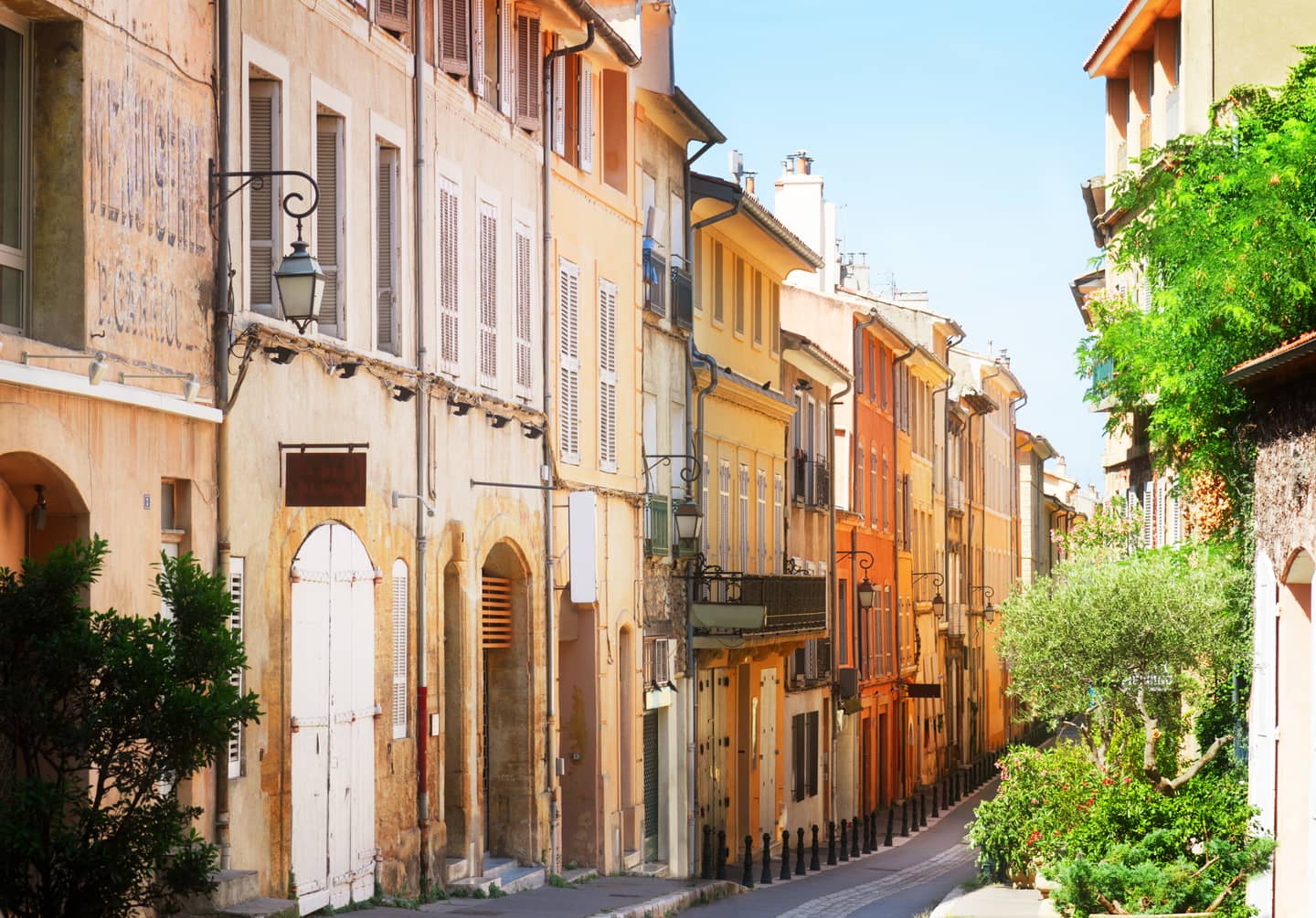 Bed-And-Breakfast-Aix-En-Provence-Where-Hortense-Cezannes-Lived bed-and-breakfast-aix-en-provence-where-hortense-cezannes-lived