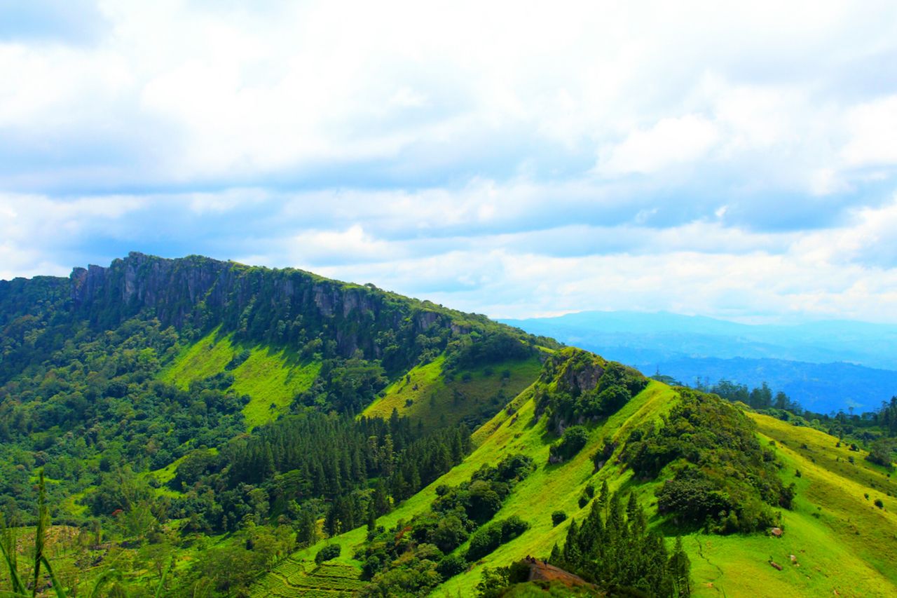 Best-Sri-Lanka-Hikes-For-Any-Type-Of-Traveler best-sri-lanka-hikes-for-any-type-of-traveler