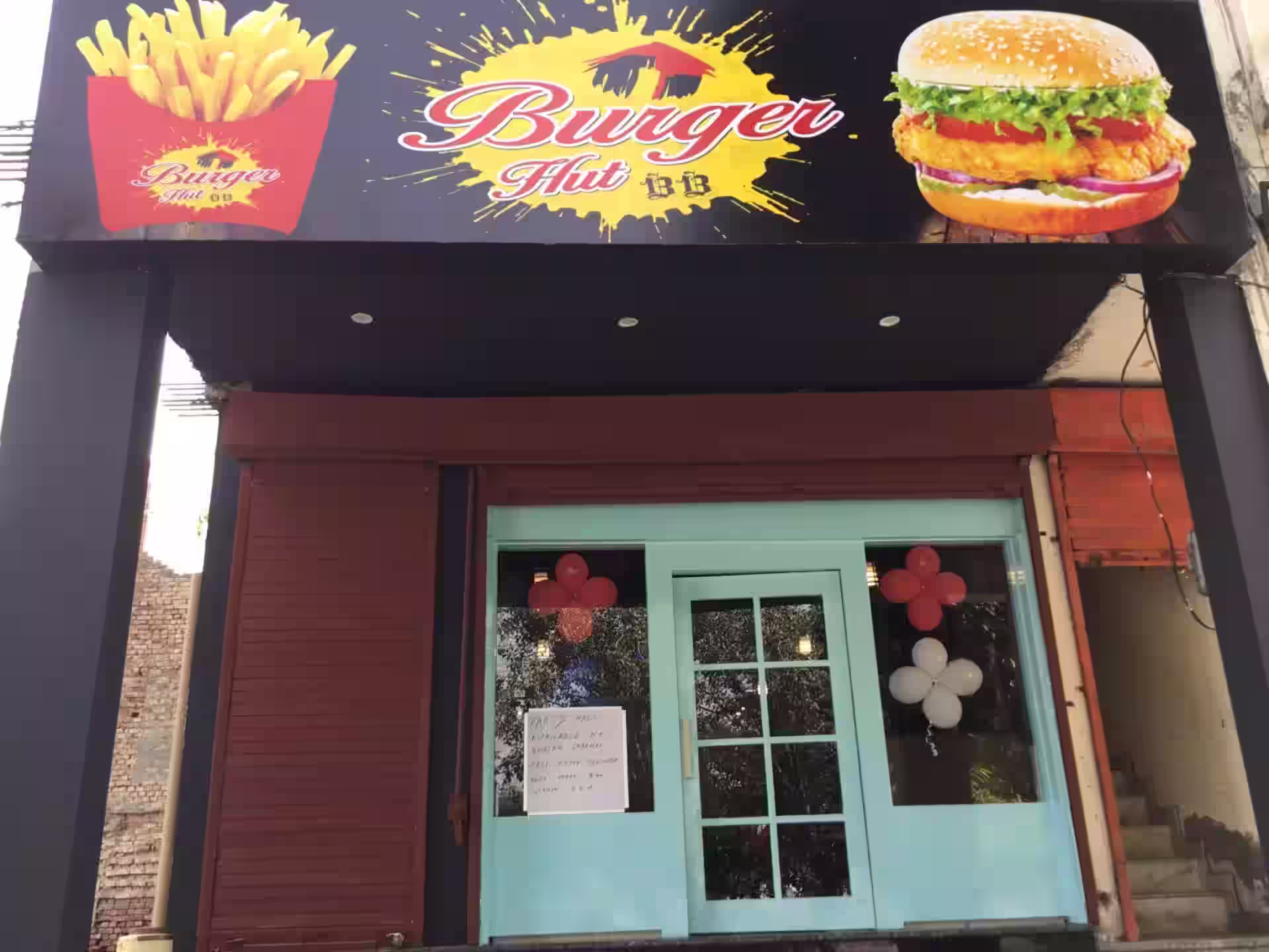 burger-hut-a-fast-food-restaurant-in-gulistan-e-jauhar