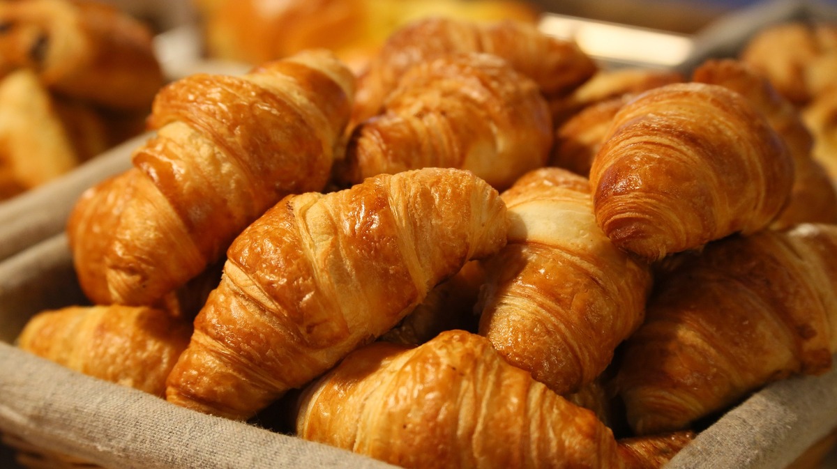 Go-On-And-Gloat-Over-Your-Giant-Croissant-Austrians-You-Earned-It go-on-and-gloat-over-your-giant-croissant-austrians-you-earned-it