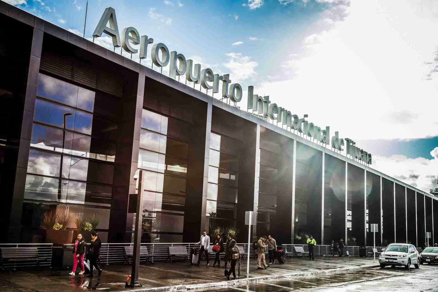 How-Far-Is-The-Tijuana-Airport-From-The-Border how-far-is-the-tijuana-airport-from-the-border