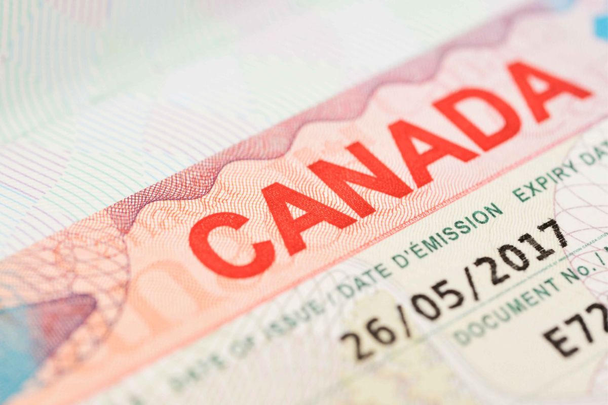 canada tourist visa is valid for how long
