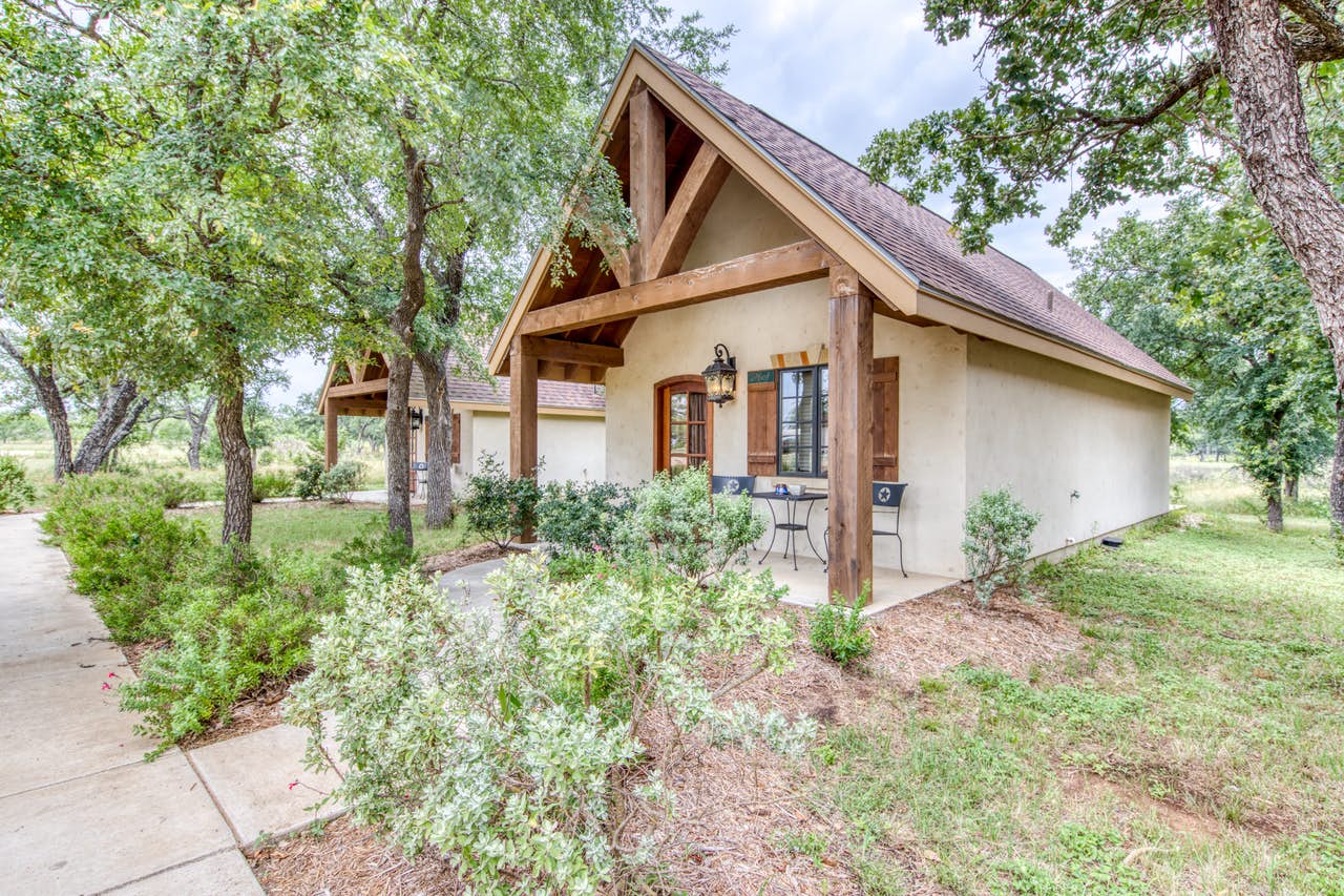 How-Many-Bed-And-Breakfast-Are-In-Fredericksburg-Texas how-many-bed-and-breakfast-are-in-fredericksburg-texas