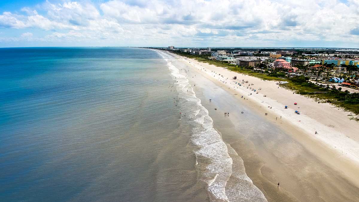 How-Many-Tourists-Visit-Florida-Each-Year how-many-tourists-visit-florida-each-year