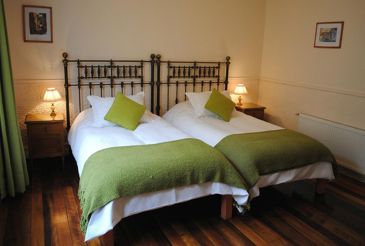 How-Much-Money-Does-It-Cost-To-Stay-At-Sidwell-Friends-Bed-And-Breakfast-D.C how-much-money-does-it-cost-to-stay-at-sidwell-friends-bed-and-breakfast-d-c