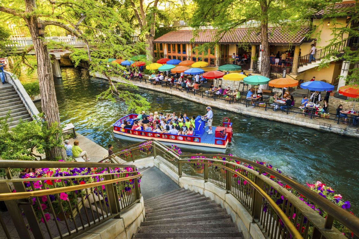 How-Much-To-Save-For-A-2-Day-Trip-In-San-Antonio how-much-to-save-for-a-2-day-trip-in-san-antonio