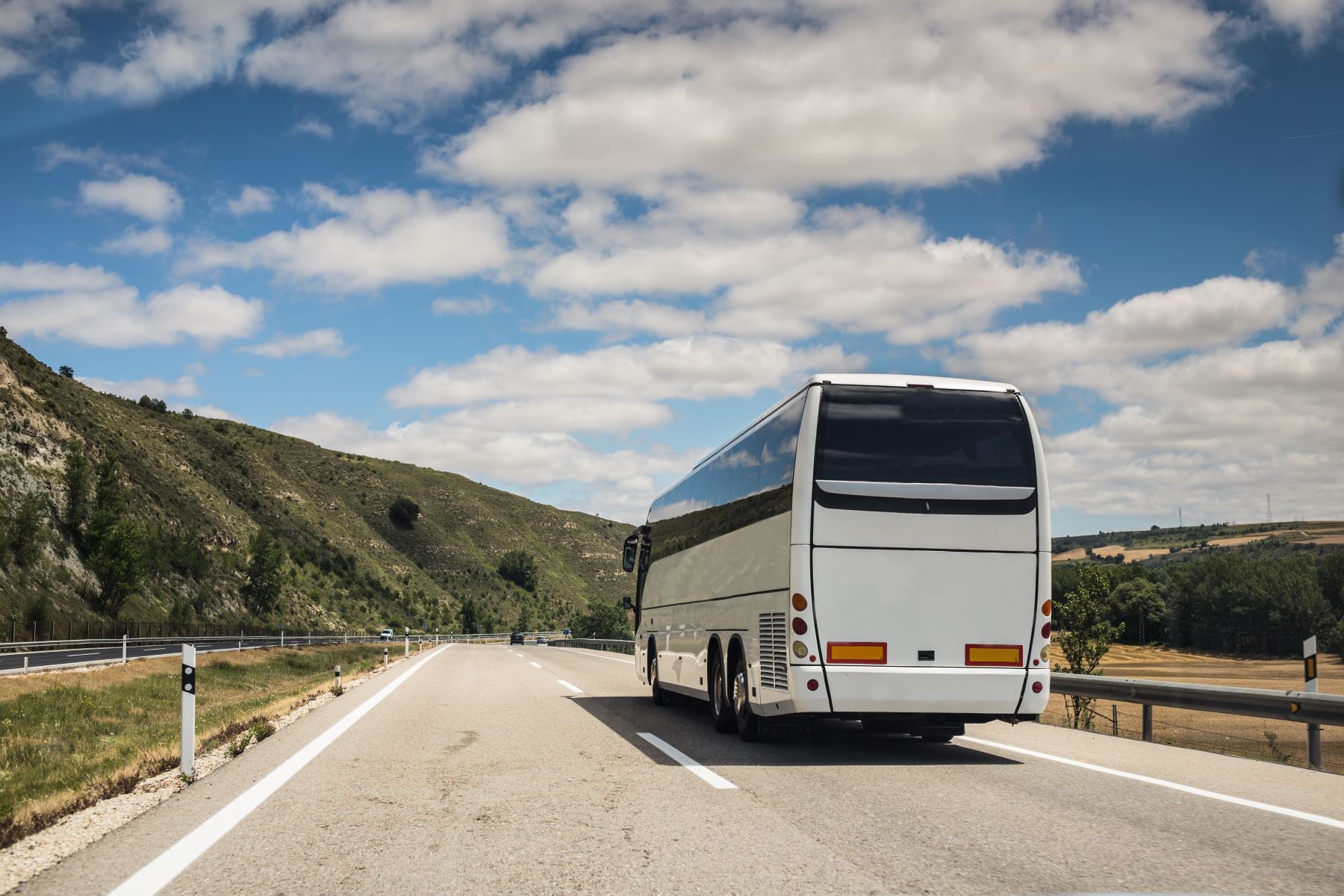 How-Much-To-Tip-A-Bus-Driver-For-A-Day-Trip how-much-to-tip-a-bus-driver-for-a-day-trip