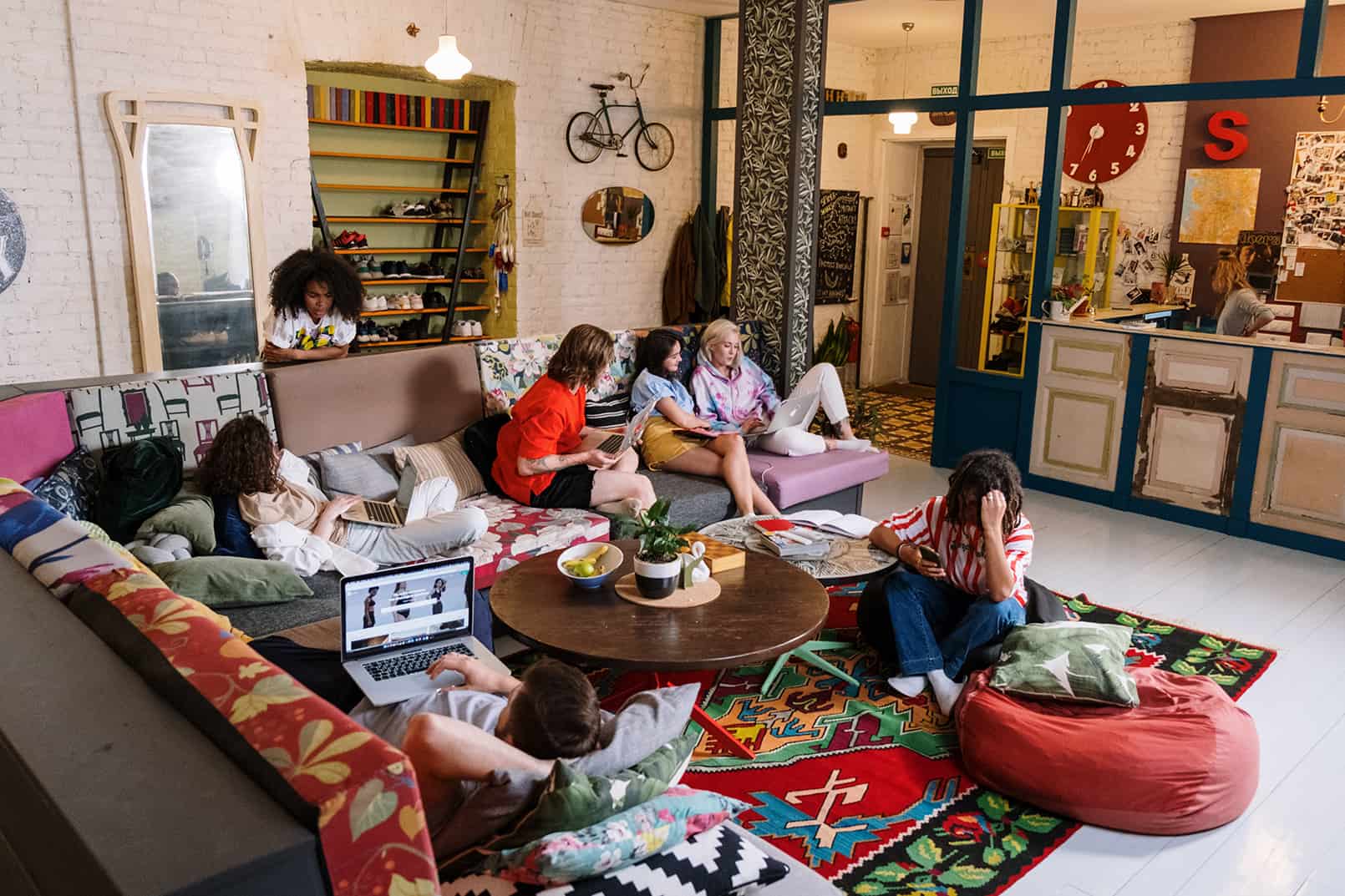 How-Old-Do-You-Have-To-Be-To-Book-A-Hostel how-old-do-you-have-to-be-to-book-a-hostel
