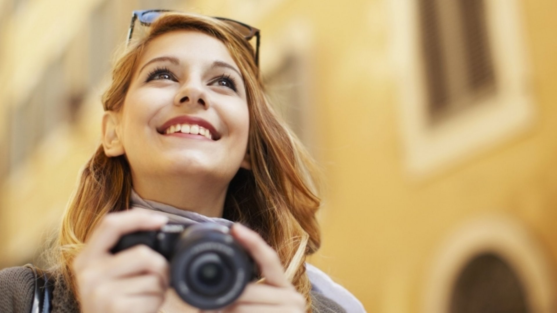 How-To-Avoid-Looking-Like-A-Tourist how-to-avoid-looking-like-a-tourist
