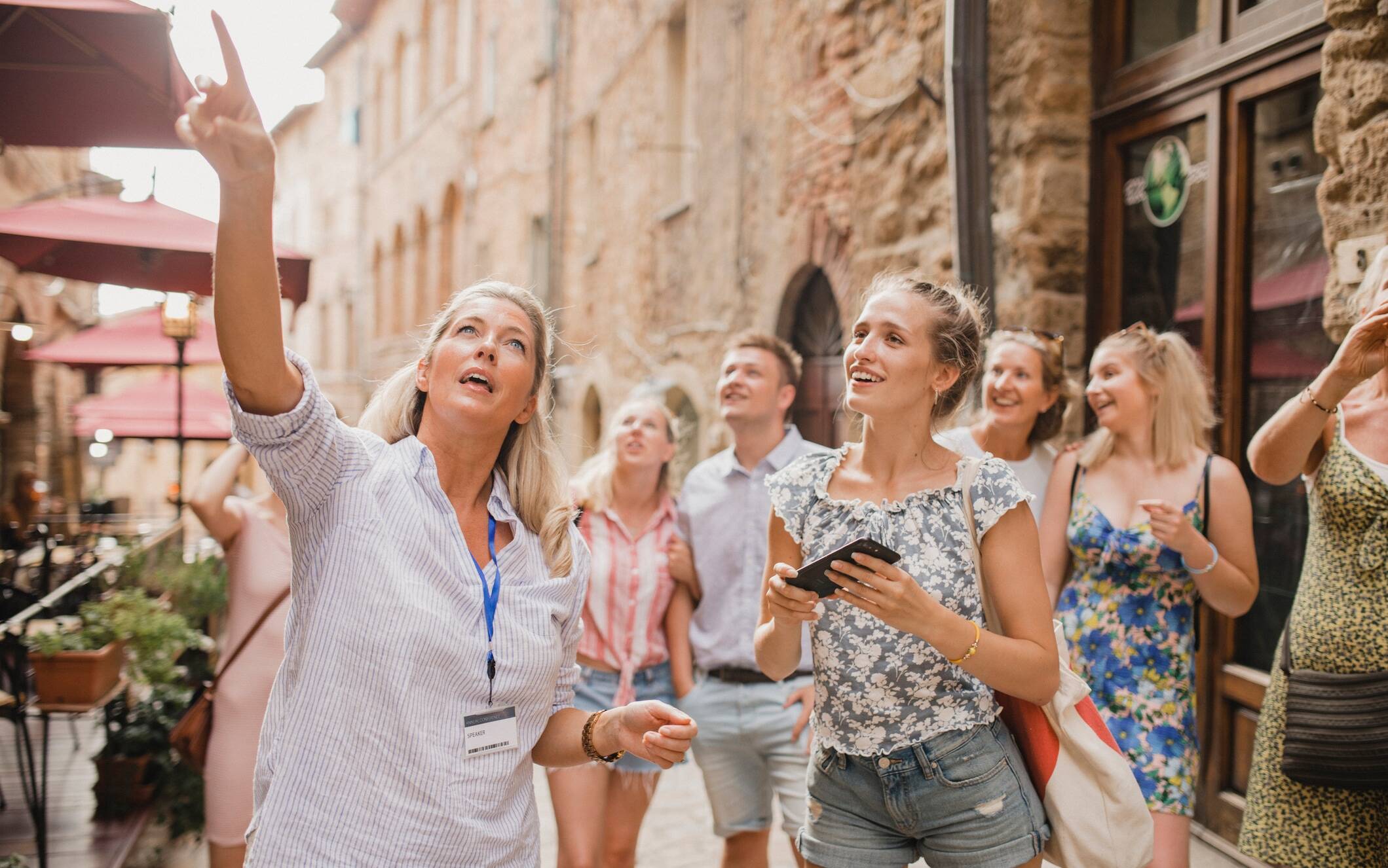 How-To-Become-Tourist-Guide how-to-become-tourist-guide