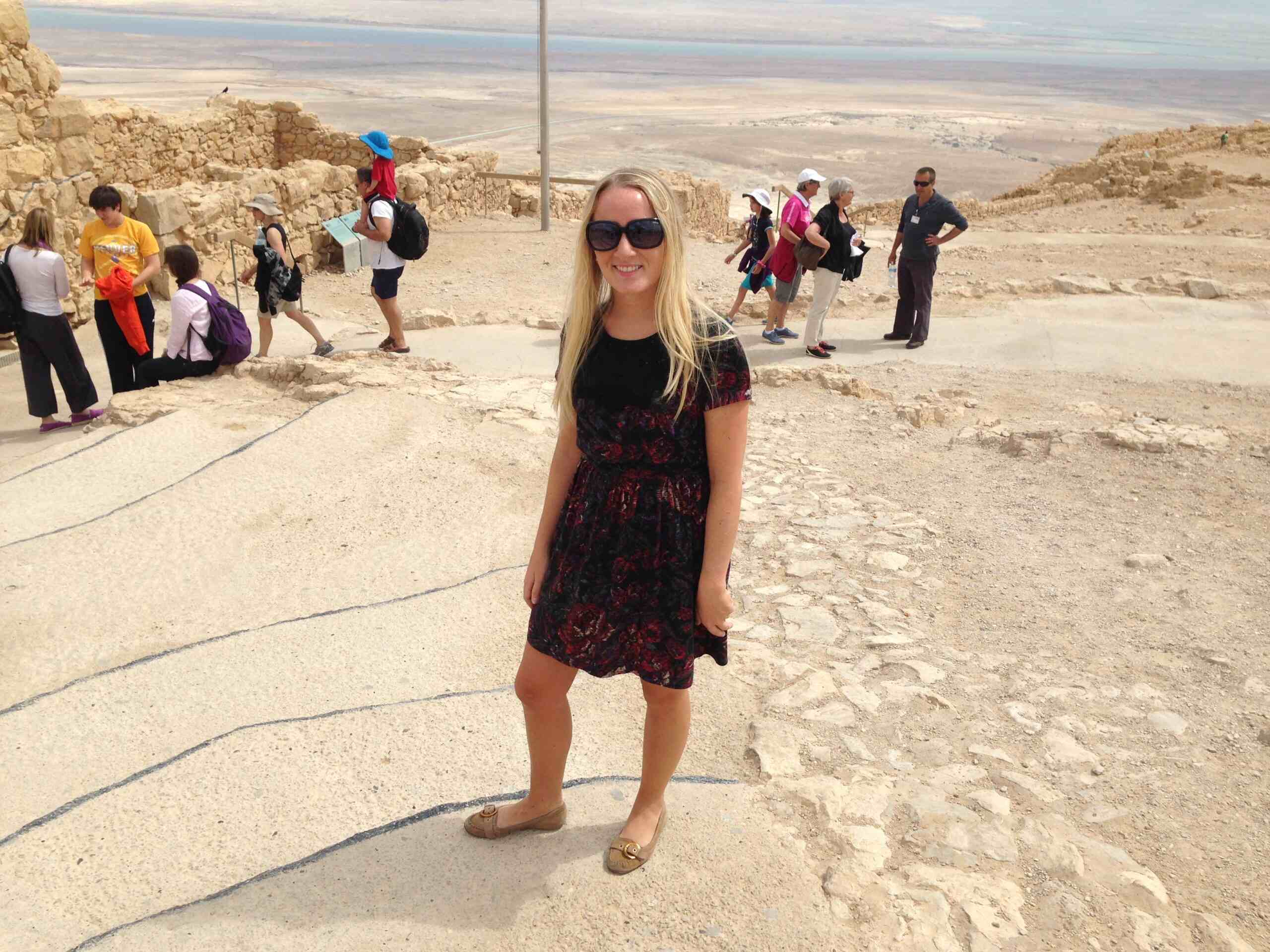 how-to-dress-in-israel-as-a-tourist