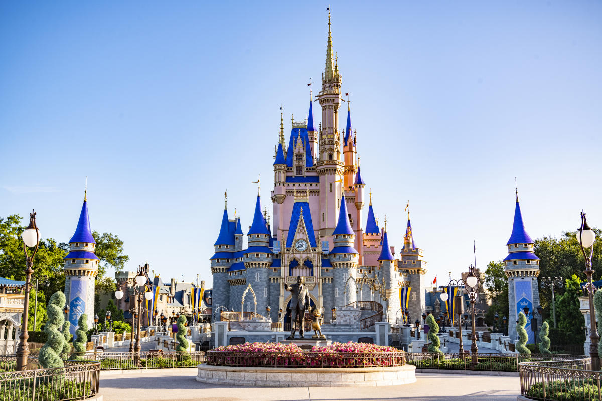 How-To-Get-A-Disney-Park-Reservation how-to-get-a-disney-park-reservation