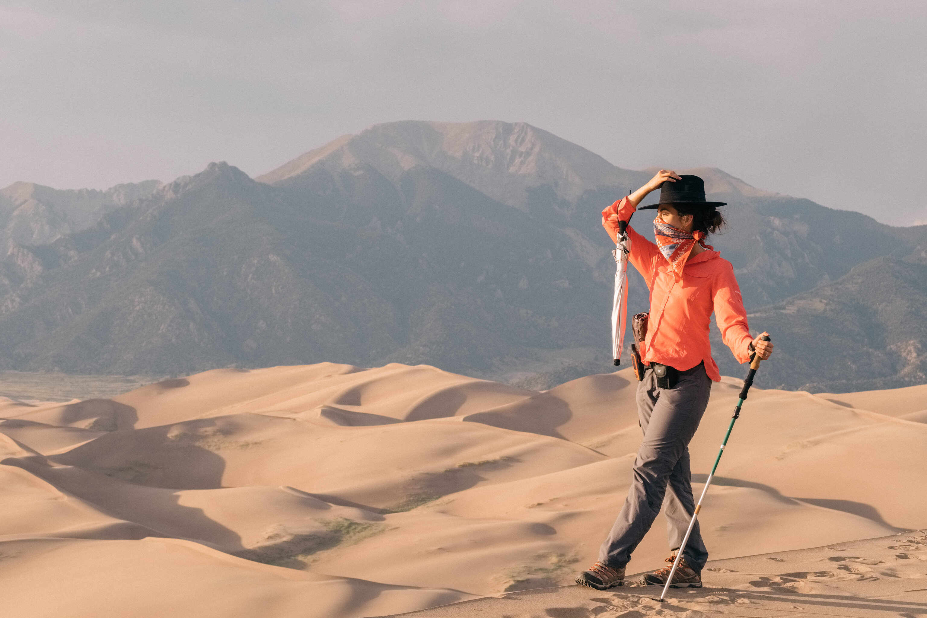 How-To-Use-Trekking-Poles-When-Walking-On-Sand how-to-use-trekking-poles-when-walking-on-sand