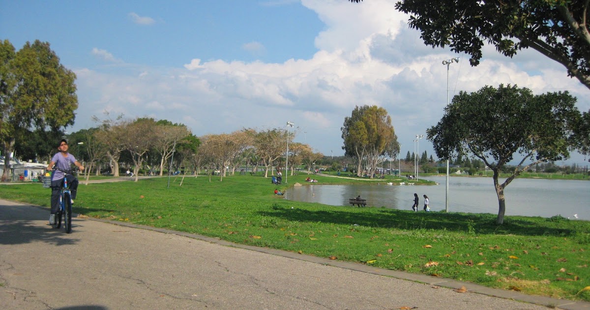 In-Tel-Aviv-A-Park-For-Those-Who-Have-Nothing in-tel-aviv-a-park-for-those-who-have-nothing