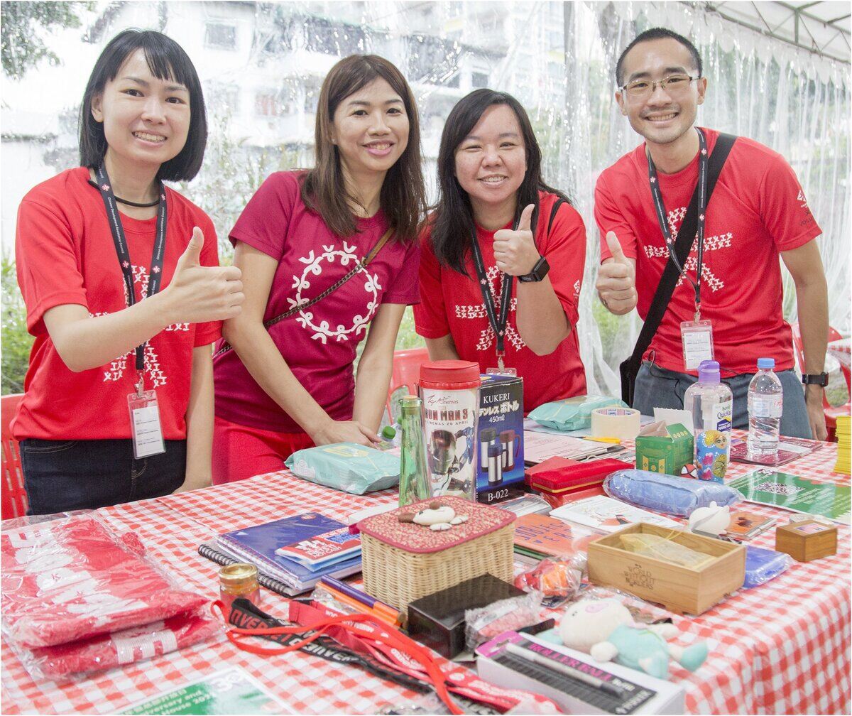 Inside-A-Chinese-Self-Help-Group inside-a-chinese-self-help-group